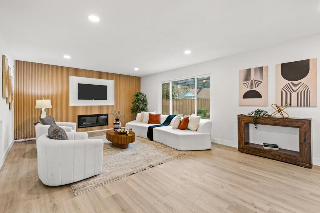 3282 Loma Alta Drive