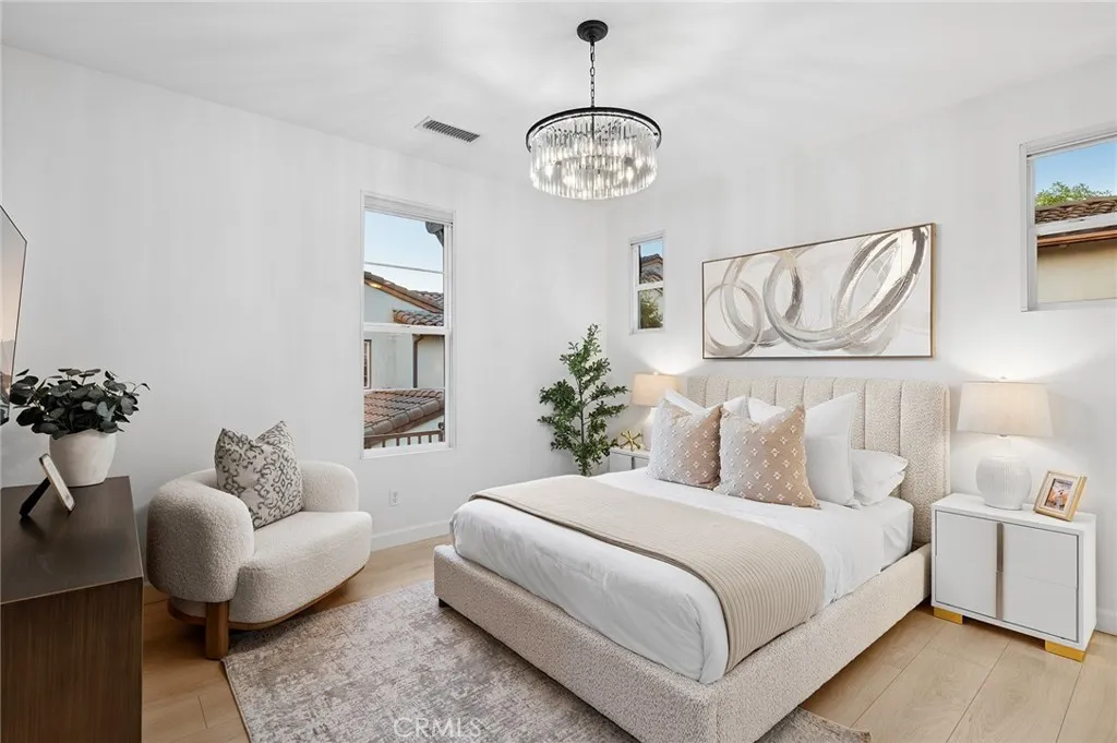 Irvine, California 92603, United States, 3 Bedrooms Bedrooms, ,3 BathroomsBathrooms,Residential,Active,207961