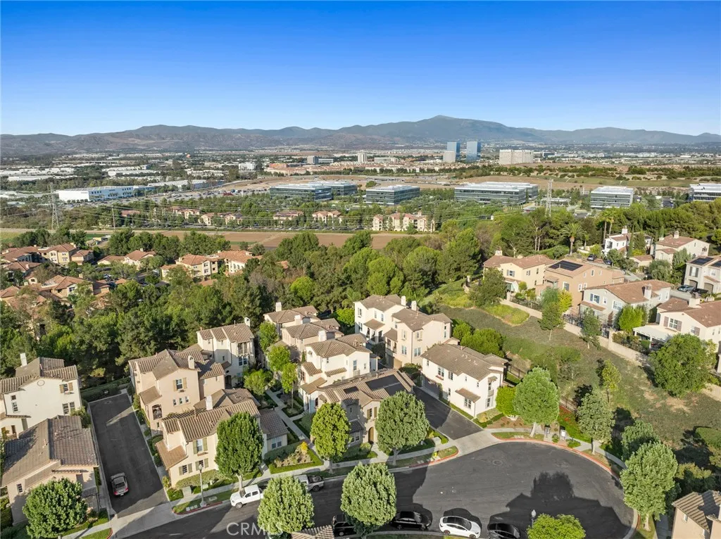 Irvine, California 92603, United States, 3 Bedrooms Bedrooms, ,3 BathroomsBathrooms,Residential,Active,207961