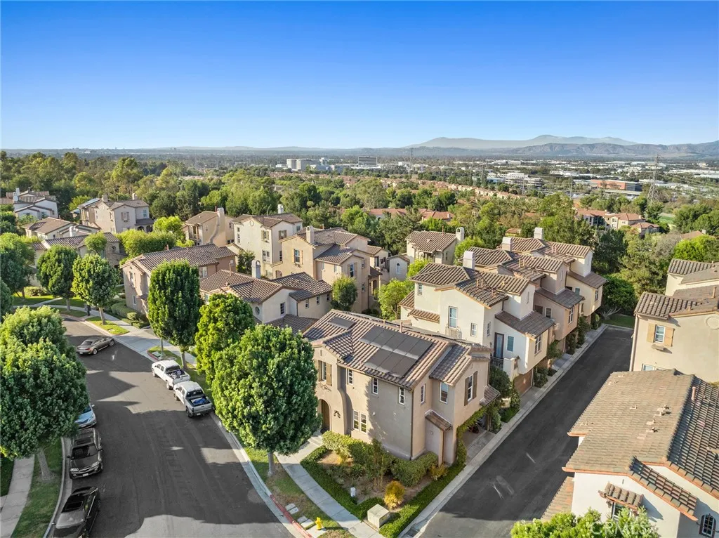 Irvine, California 92603, United States, 3 Bedrooms Bedrooms, ,3 BathroomsBathrooms,Residential,Active,207961