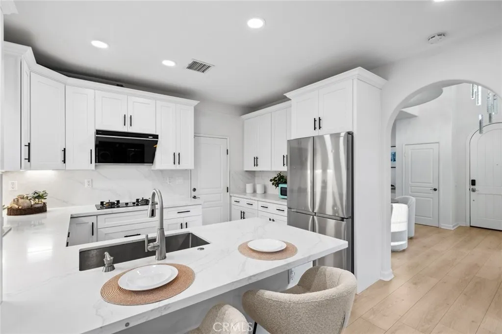 Irvine, California 92603, United States, 3 Bedrooms Bedrooms, ,3 BathroomsBathrooms,Residential,Active,207961