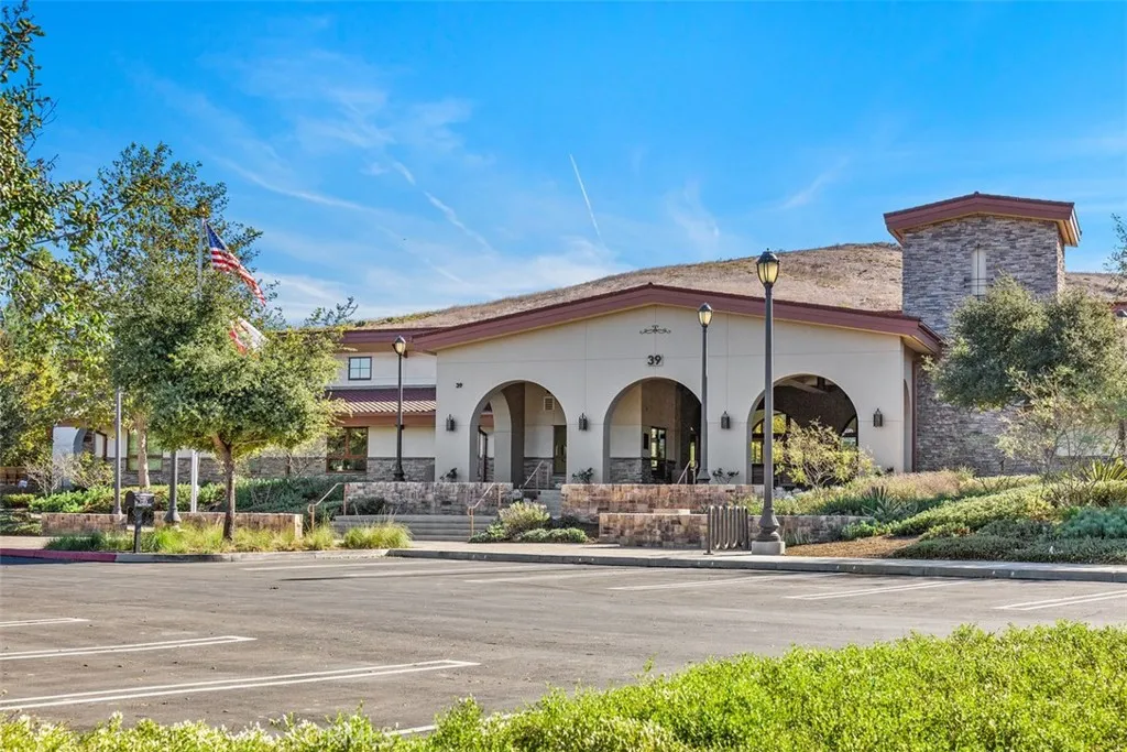 Irvine, California 92603, United States, 3 Bedrooms Bedrooms, ,3 BathroomsBathrooms,Residential,Active,207961