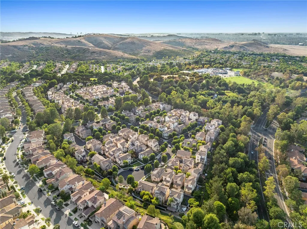 Irvine, California 92603, United States, 3 Bedrooms Bedrooms, ,3 BathroomsBathrooms,Residential,Active,207961