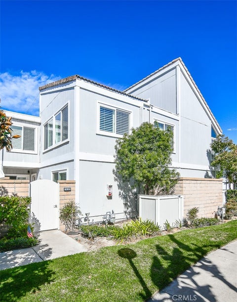 Tiny photo for 16125 Saint Croix Circle, Huntington Beach, CA 92649 (MLS # PW26225093)