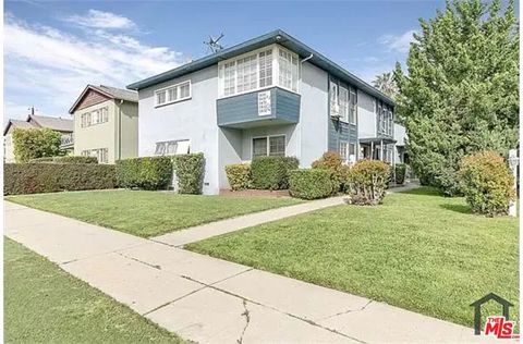 5846 Woodman Avenue Van Nuys CA 91401