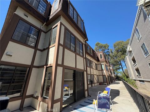 Photo of 735 El Camino Real Real #102, Burlingame, CA 94010 (MLS # SB25247874) Photo of 735 El Camino Real Real #102, Burlingame, CA 94010 (MLS # SB25247874)