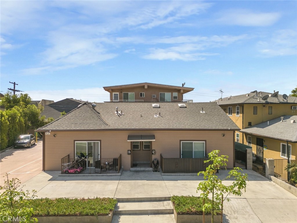 1344 E Broadway