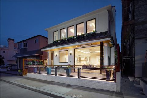 Photo of 1311 W Bay Avenue, Newport Beach, CA 92661 (MLS # NP26099892)