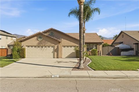 2065 Bergerac San Jacinto CA 92583