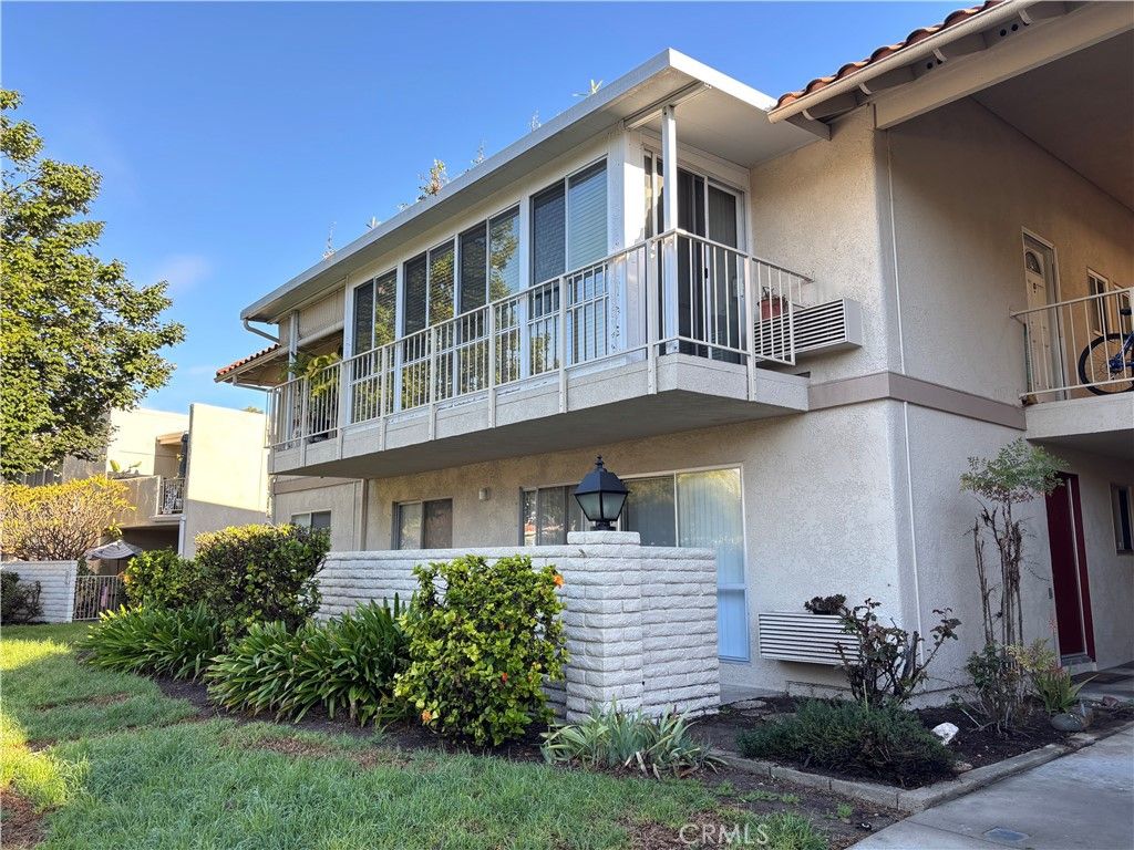 Photo of 2106 Via Mariposa E #B, Laguna Woods, CA 92637 (MLS # RS26003544)