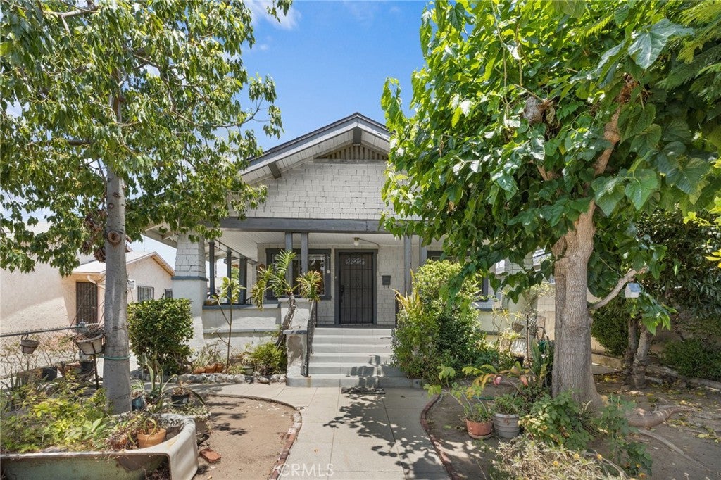 6111 Hillandale Dr DR