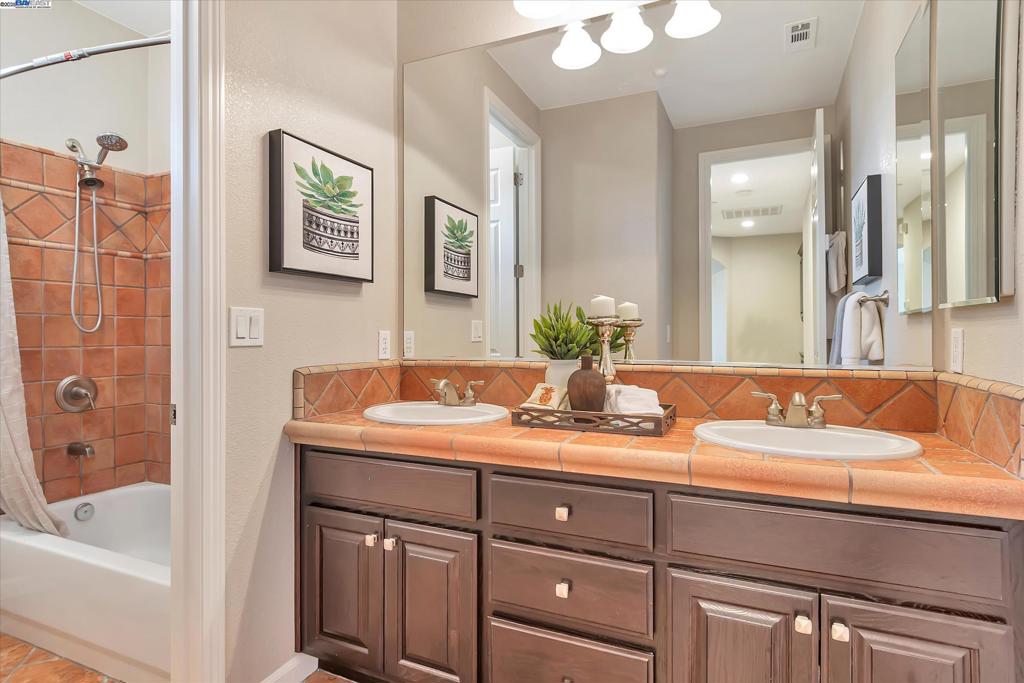 STERLING PRESERVE - Residential