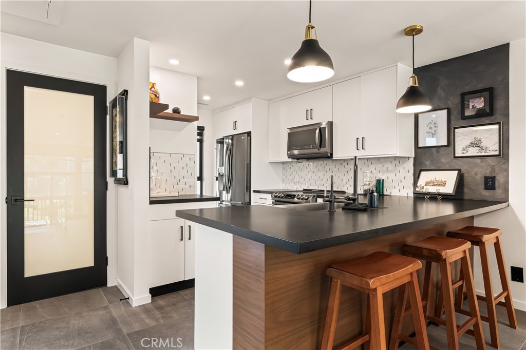 5118 Marina Pacifica Dr S