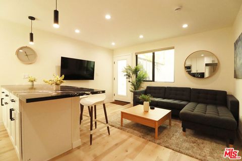Photo of 9024 Phyllis Avenue #D, West Hollywood, CA 90069 (MLS # 26651831)