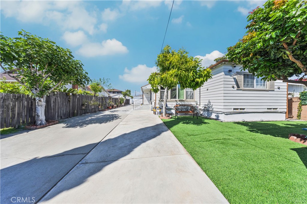 159 W Glendon Way