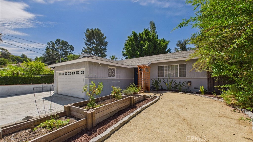 7838 Ellenbogen Street, Sunland CA 91040