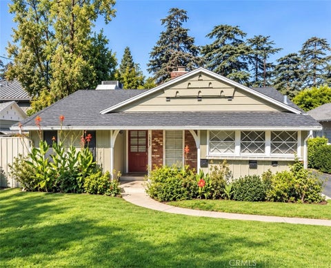 Photo of 13229 Margate Street, Sherman Oaks, CA 91401 (MLS # SR26205646)