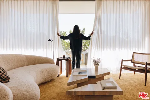 9200 Wilshire Blvd Unit 305E, Beverly Hills, CA 90212 - MLS#: 25618459