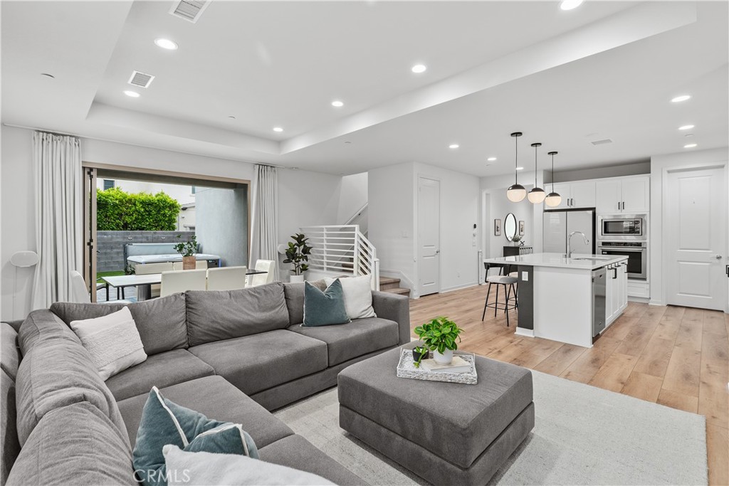 Reverie (ESREV) - Residential