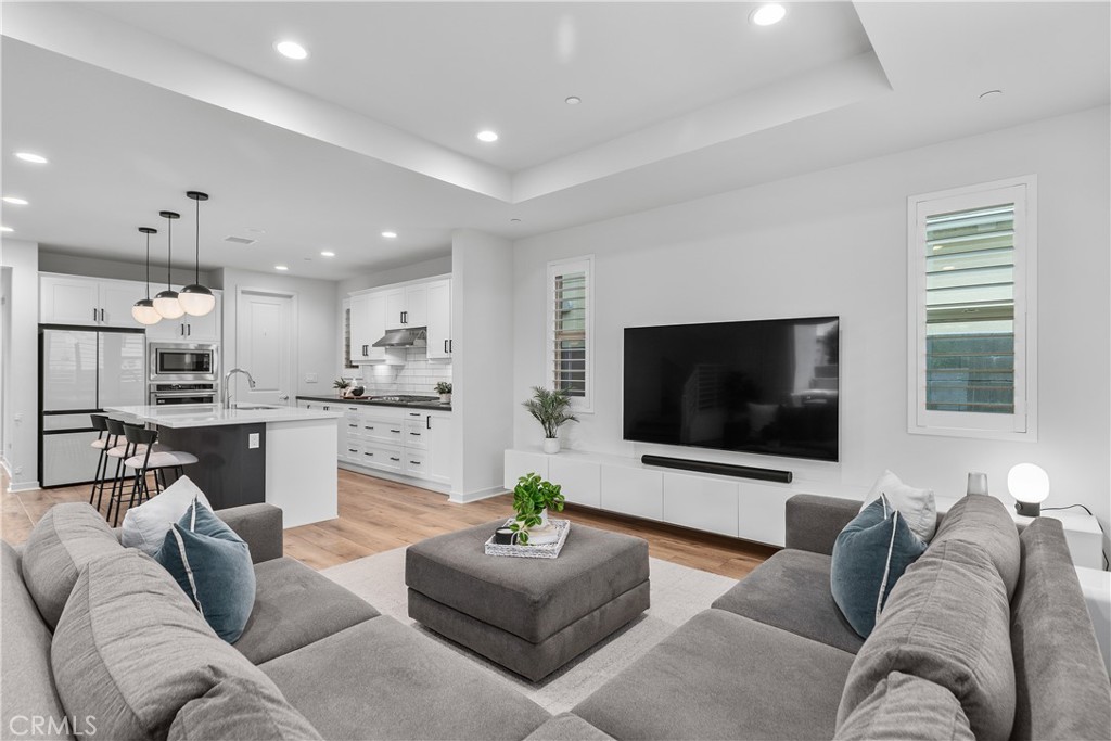 Reverie (ESREV) - Residential