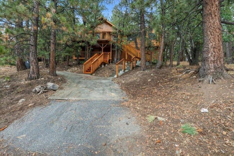 Photo of 1354 Silverado Road, Big Bear, CA 92314 (MLS # 219151637DA)