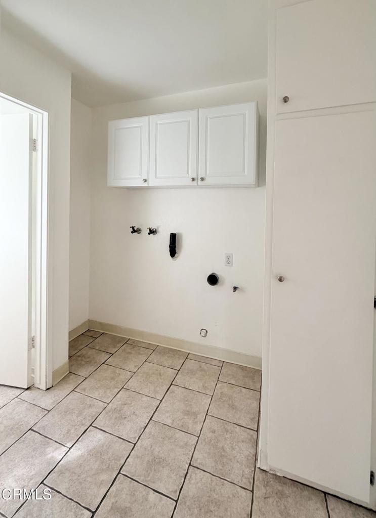 Empire/Sidonia - 1070 - Residential Lease