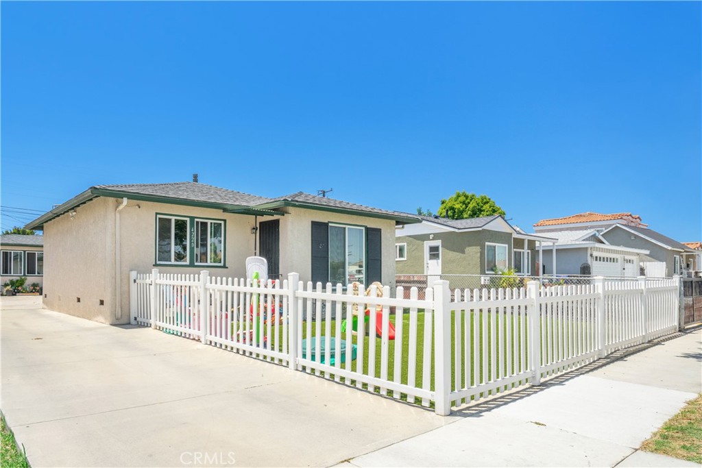 4220 W 165th Street