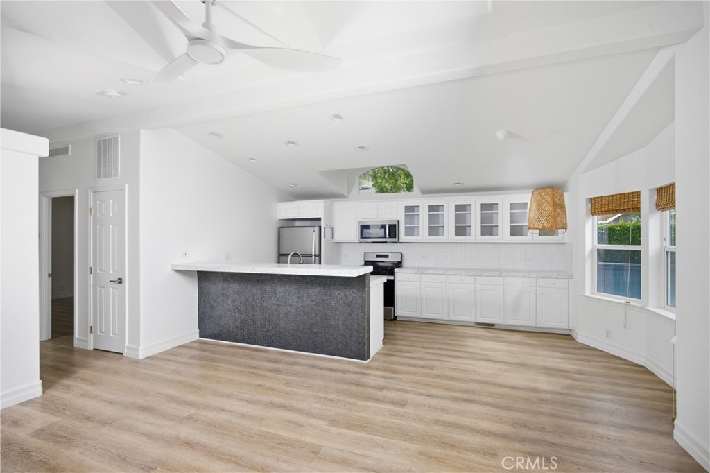 30802 Coast Highway D16