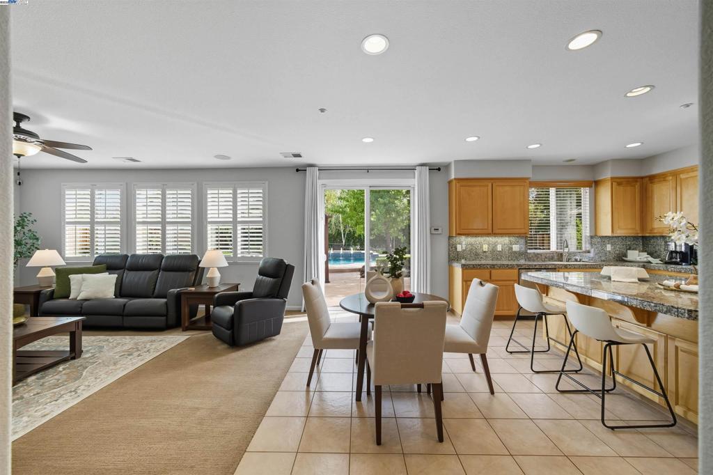 KRISTOPHER RANCH - Residential