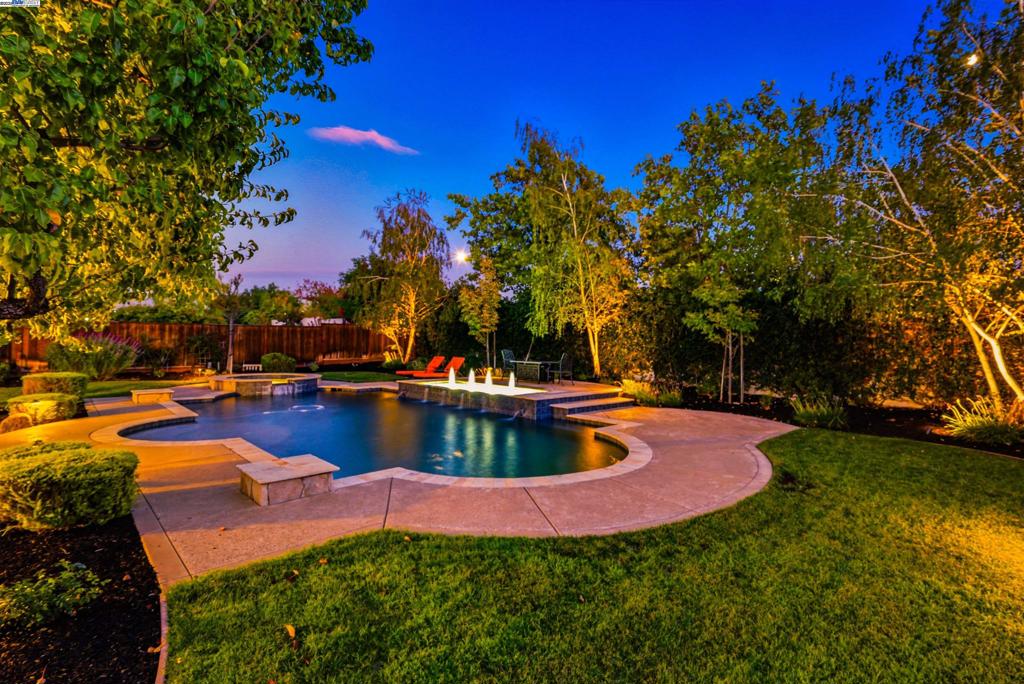 KRISTOPHER RANCH - Residential