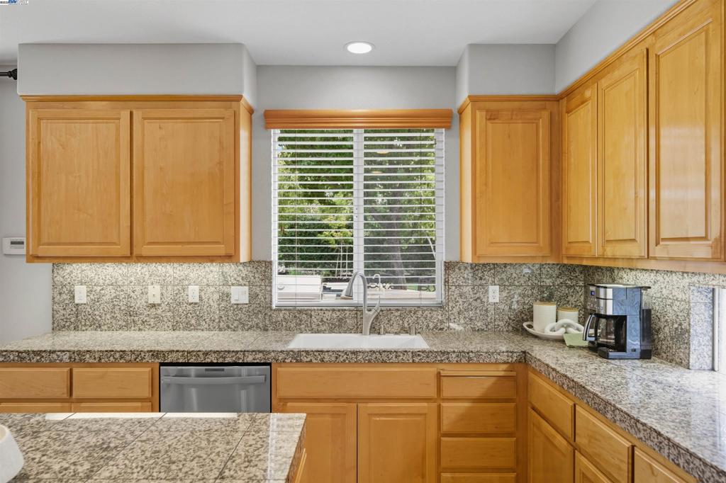KRISTOPHER RANCH - Residential