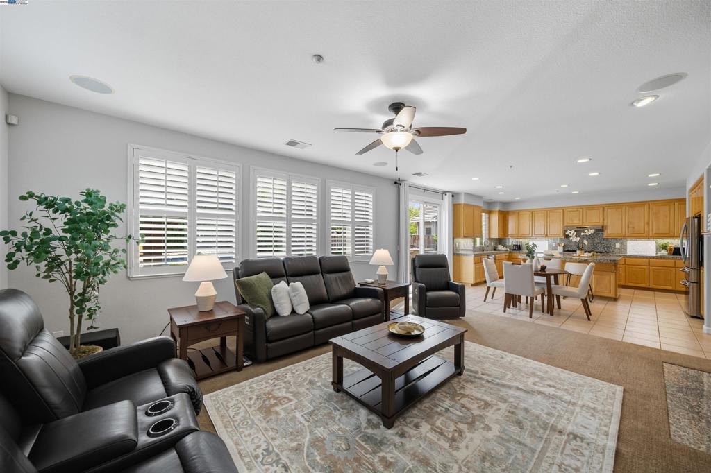 KRISTOPHER RANCH - Residential