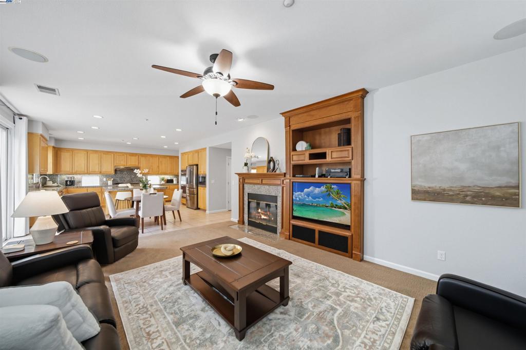 KRISTOPHER RANCH - Residential