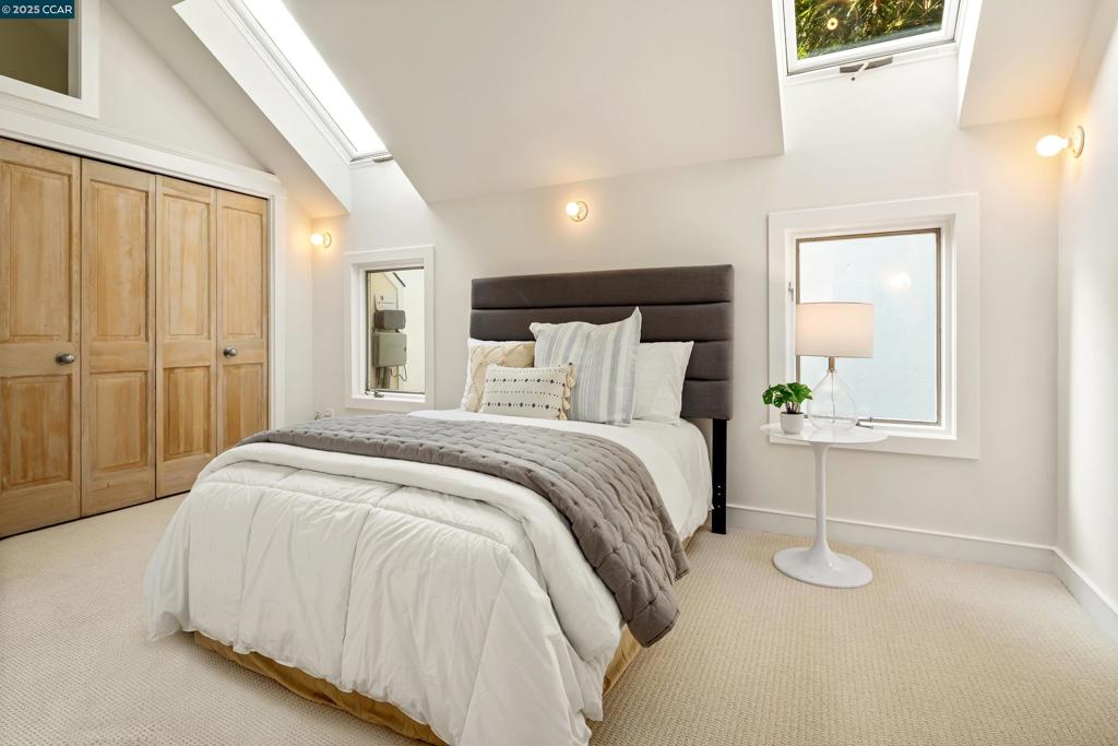 CLAREMONT - Residential