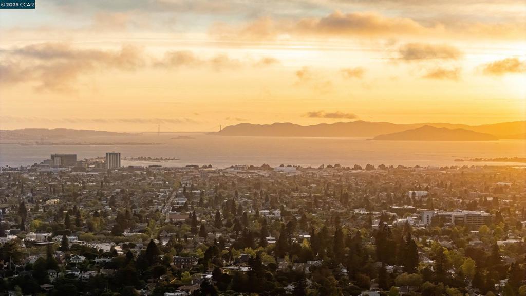 CLAREMONT - Residential