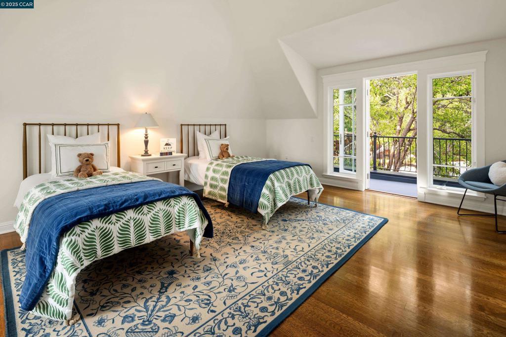 CLAREMONT - Residential