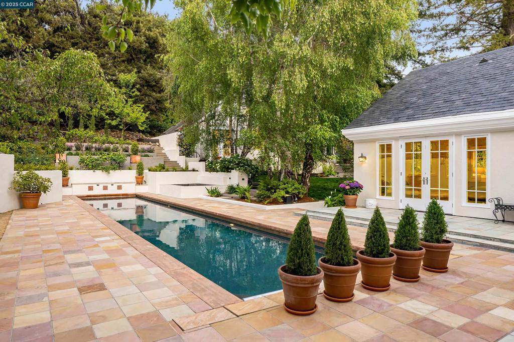 CLAREMONT - Residential