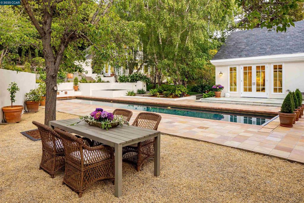 CLAREMONT - Residential