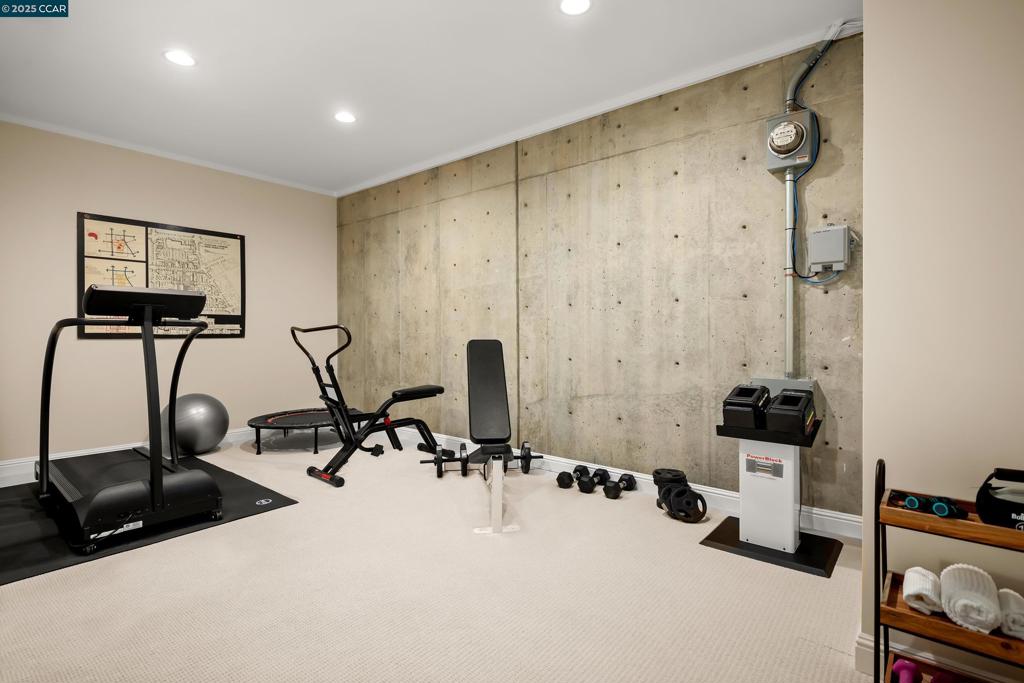 CLAREMONT - Residential