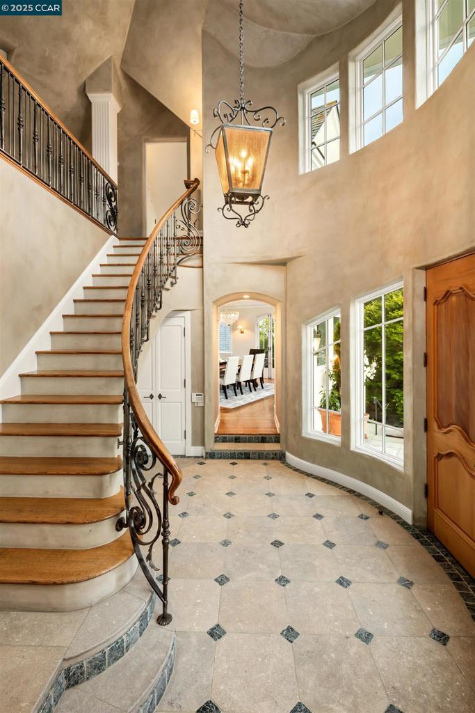 CLAREMONT - Residential