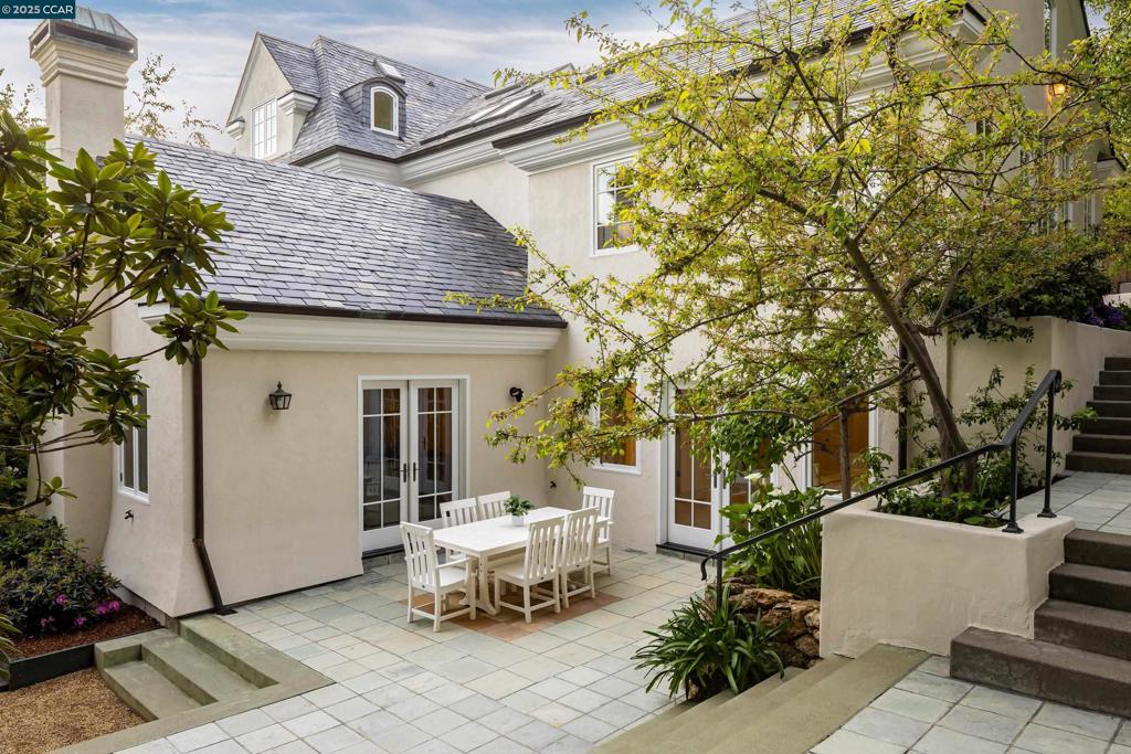 CLAREMONT - Residential