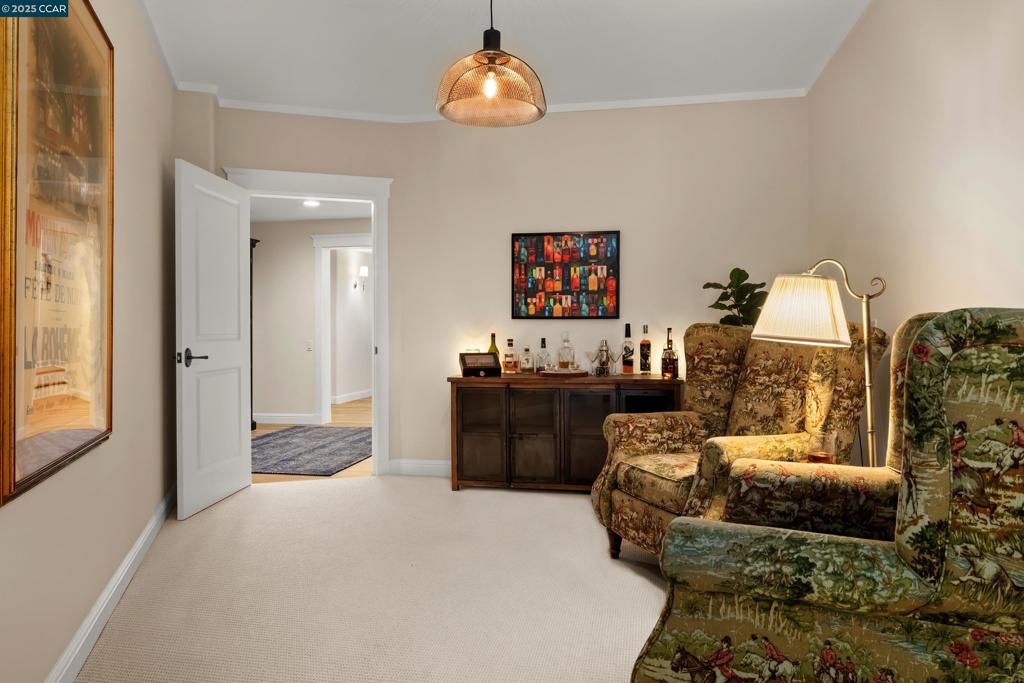 CLAREMONT - Residential