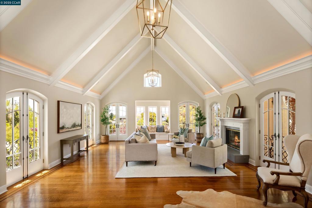 CLAREMONT - Residential