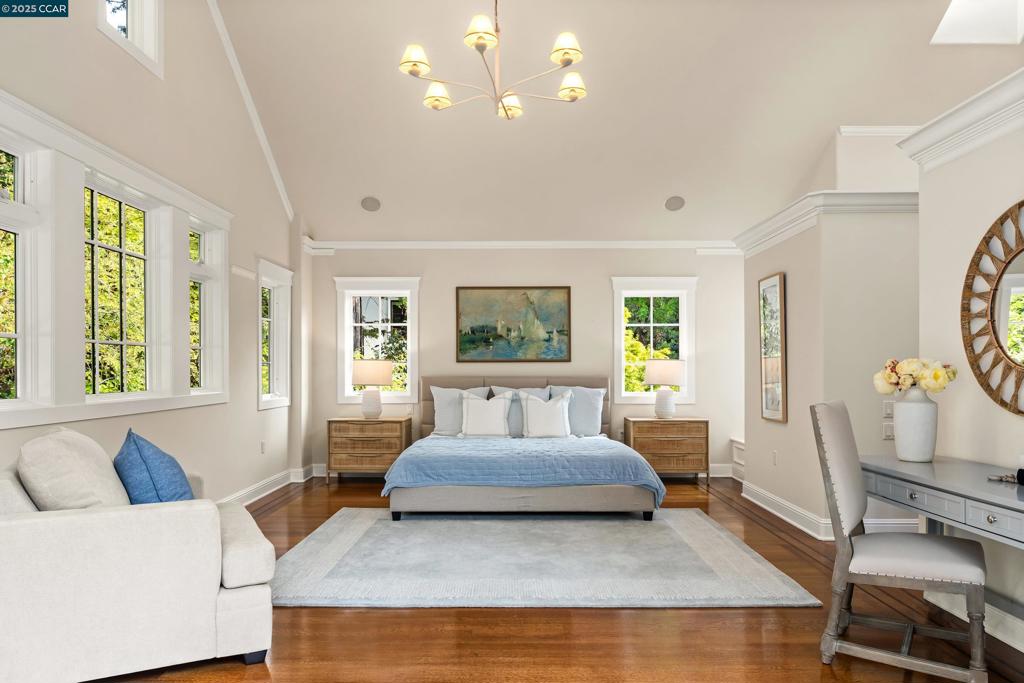 CLAREMONT - Residential