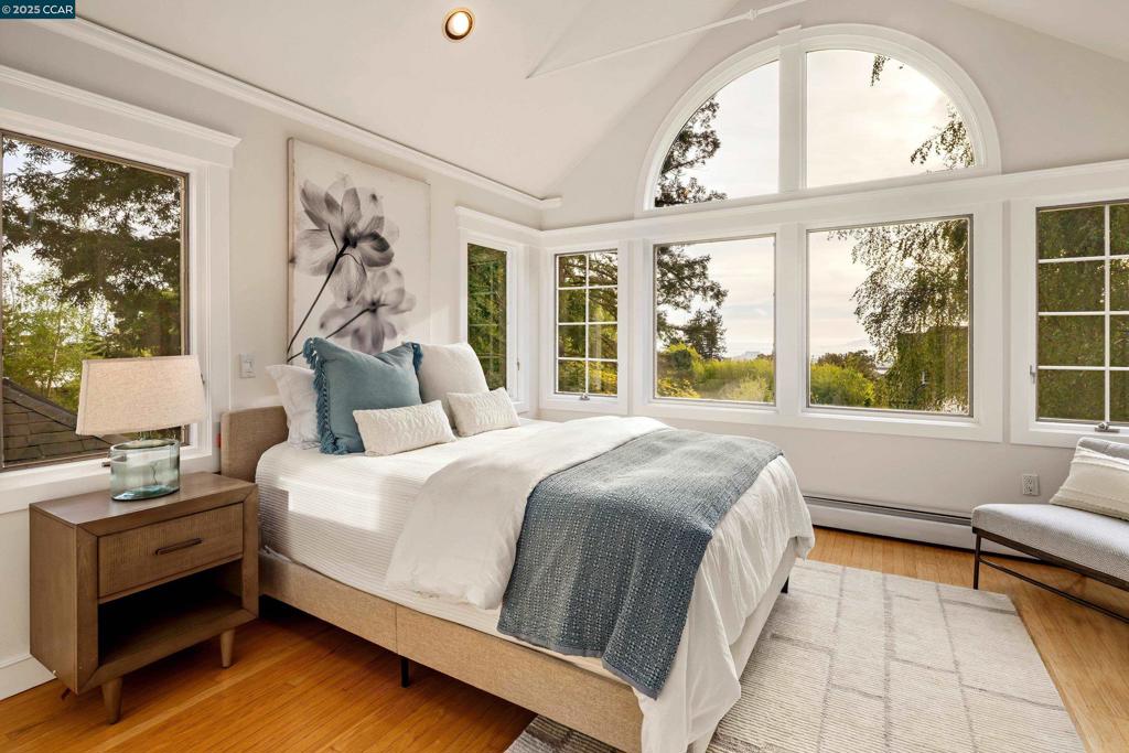 CLAREMONT - Residential