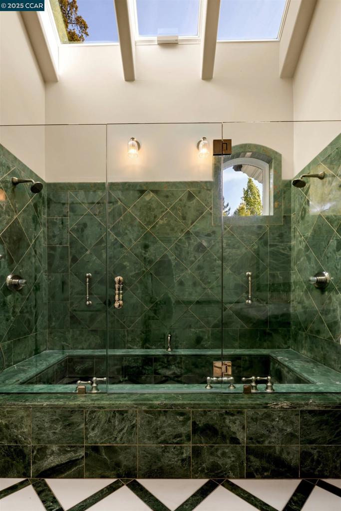 CLAREMONT - Residential