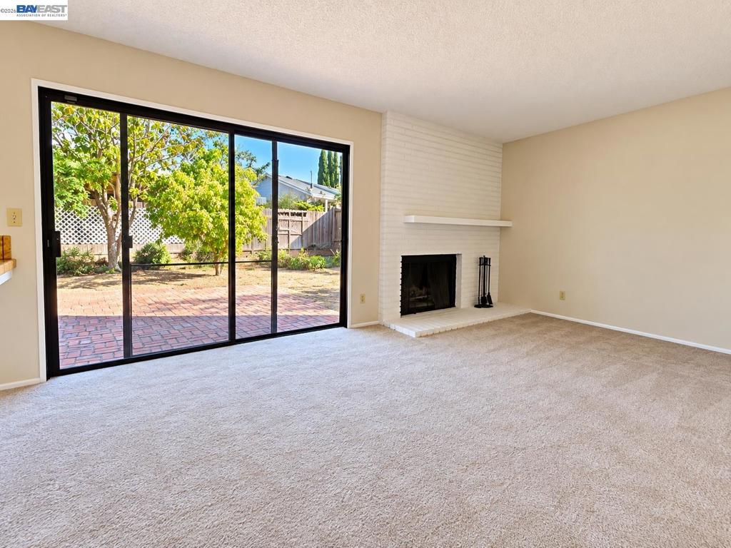 2025 Mendocino Dr