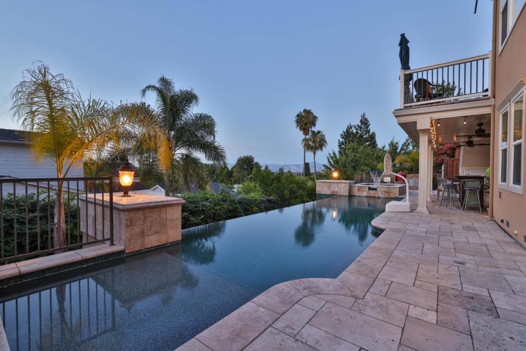 100 Heintz Court