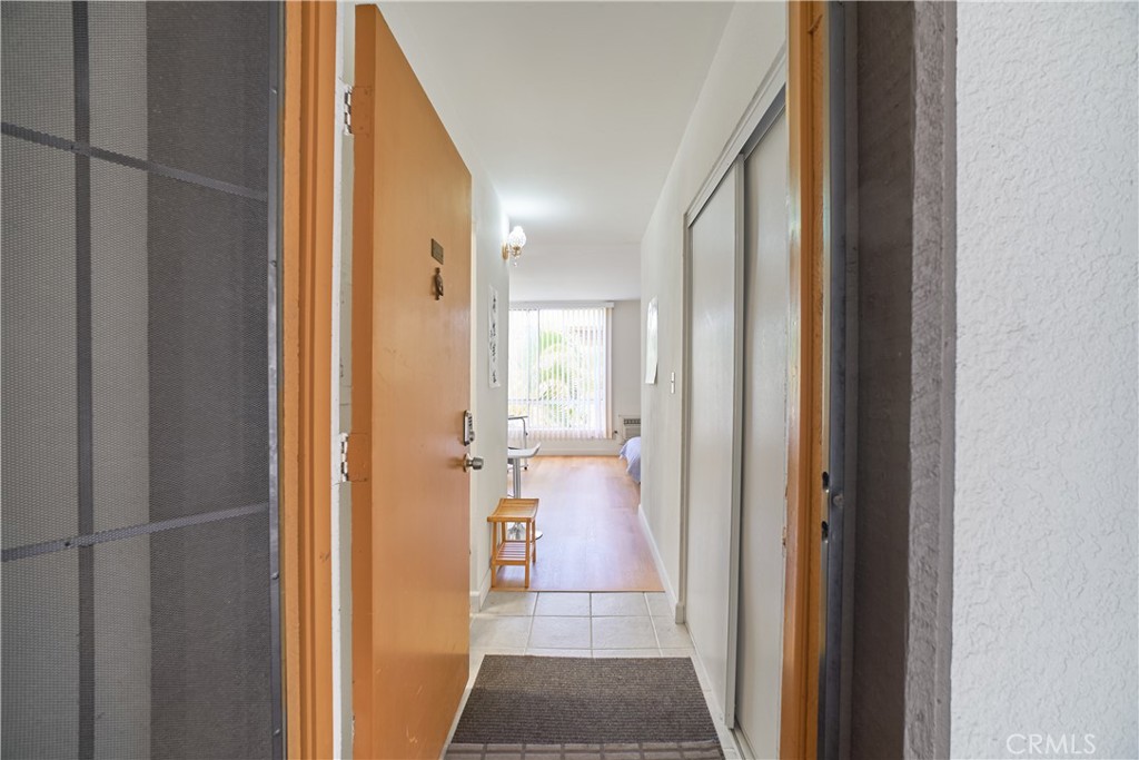 525 S Ardmore 338