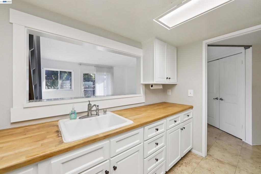 5400 mountain  boulevard 340